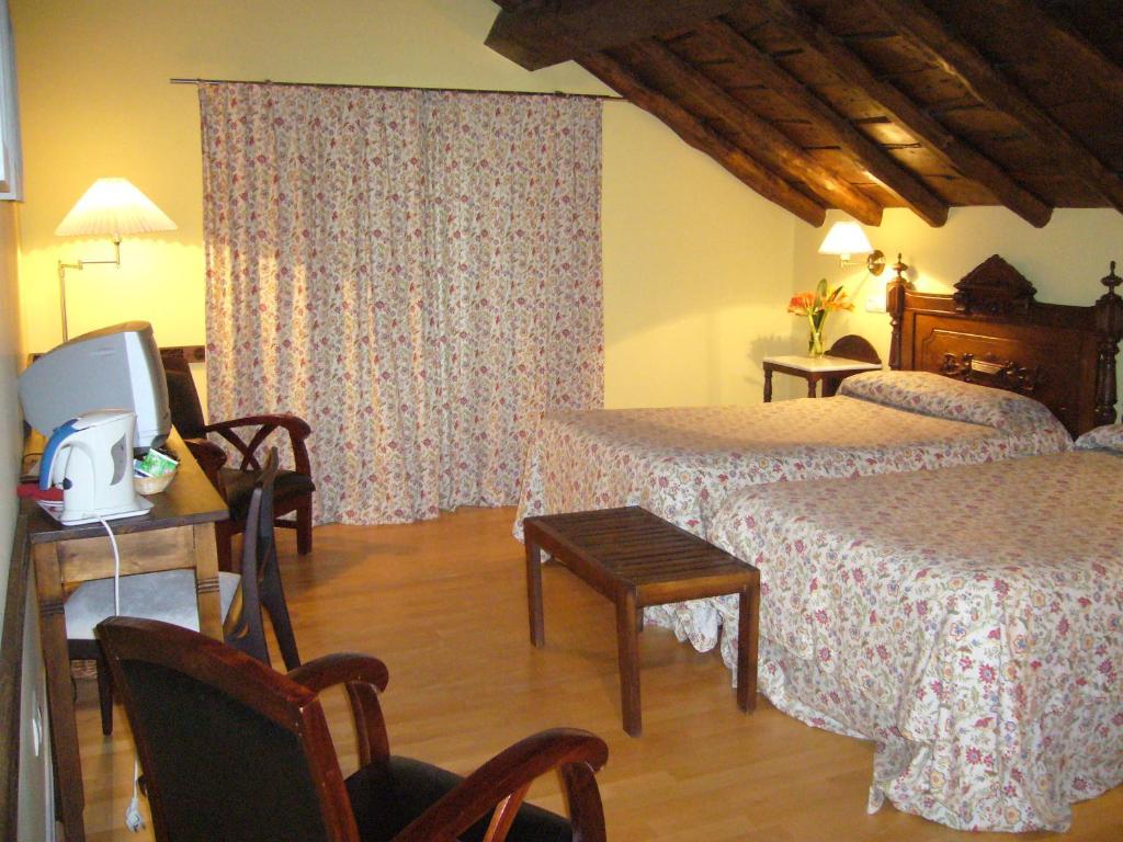 Hotel Rural Casa Roja Cadavedo Δωμάτιο φωτογραφία